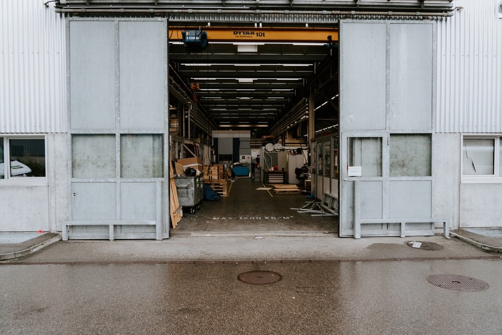 Warehouse Facility Services for Safe Storage